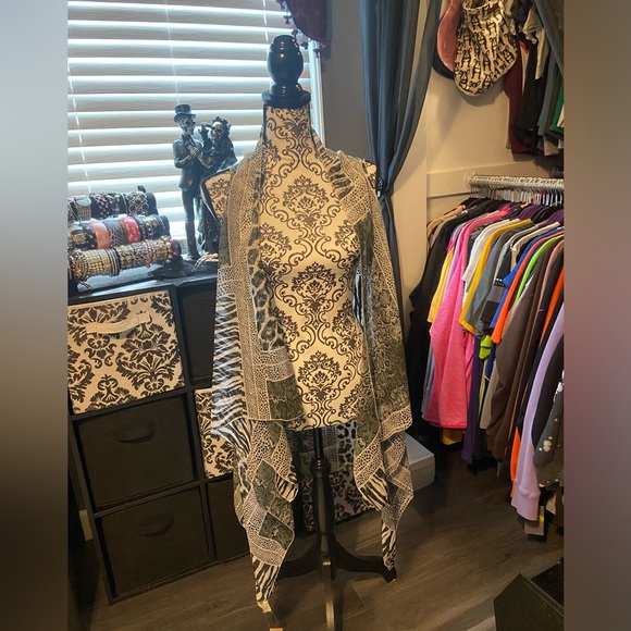 NWT L.I.B. Sleeveless Sheer Kimono Animal Print - Picture 2 of 12